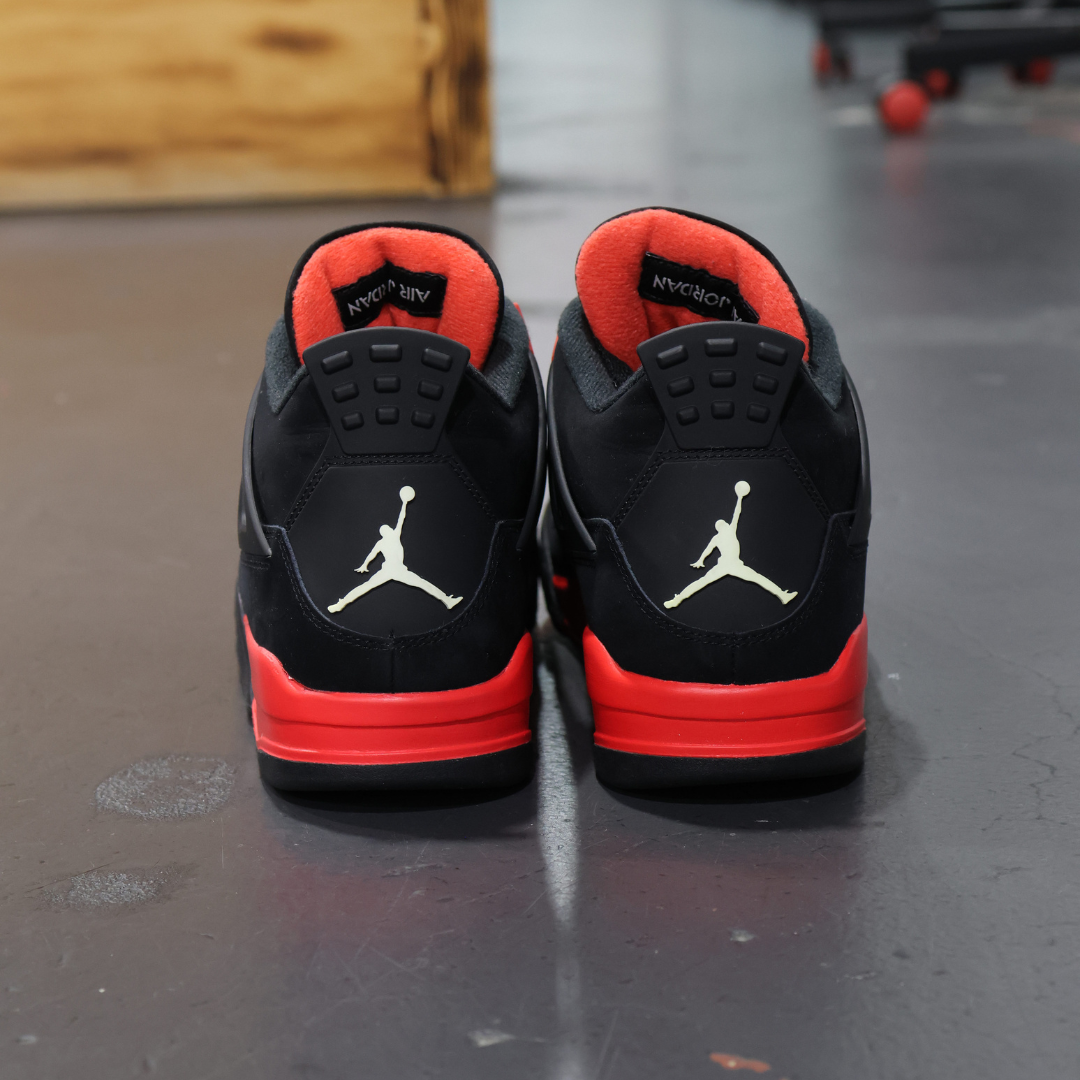 Air Jordan 4 Retro Red Thunder (Used)