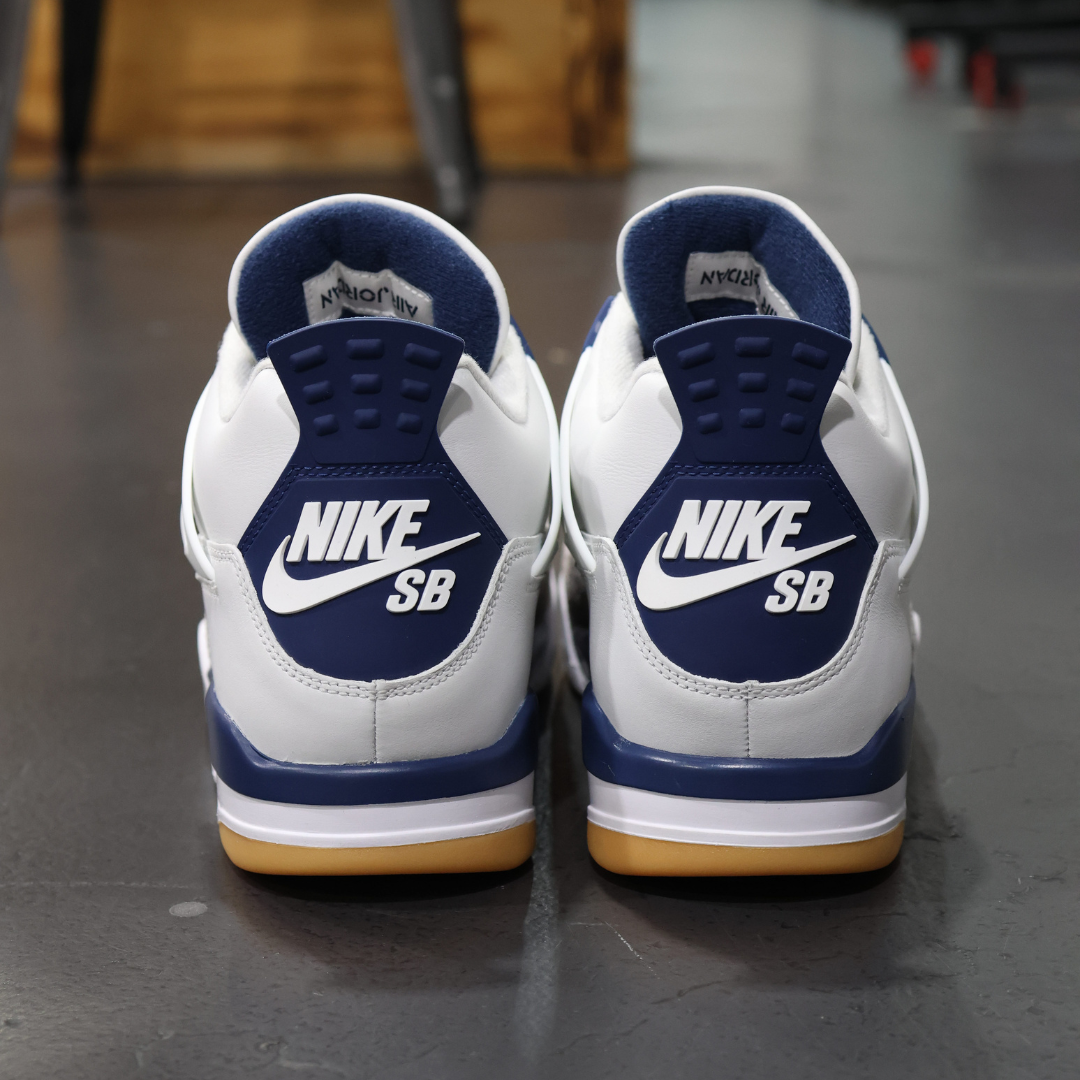 Air Jordan 4 Retro SB Navy (Used)