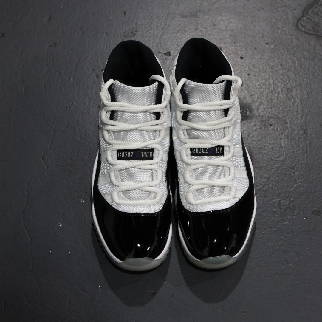 Air Jordan 11 Retro Concord (2018)(Used)