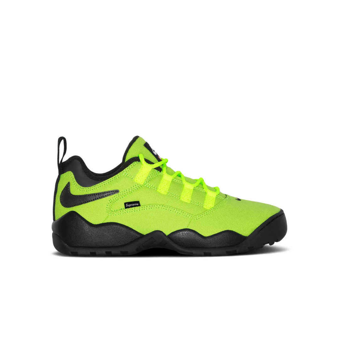Nike SB Darwin Low Supreme Volt